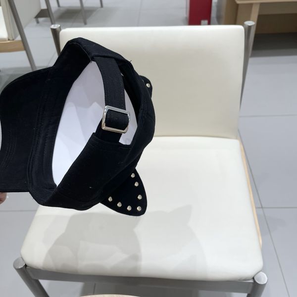 C*eline  Hats Top XX20250411-32