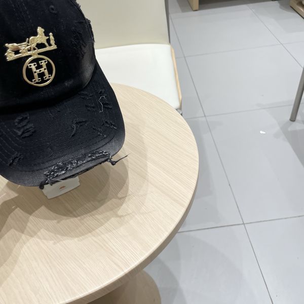 H*ermes  Hats Top XX20250411-35