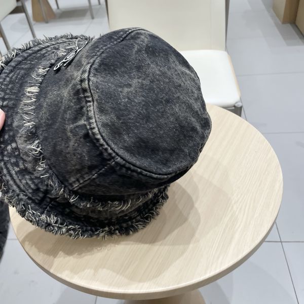 C*hanel  Hats Top XX20250411-39