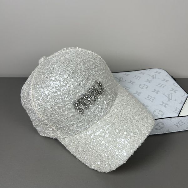 M*iuMiu  Hats Top XX20250411-40