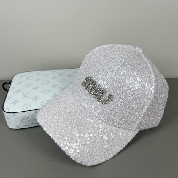 M*iuMiu  Hats Top XX20250411-40