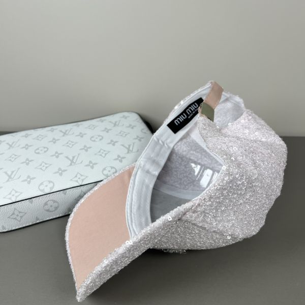 M*iuMiu  Hats Top XX20250411-40