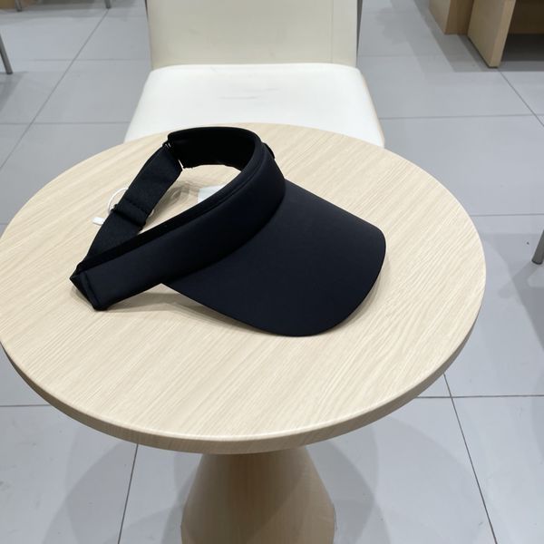 C*hanel  Hats Top XX20250411-55