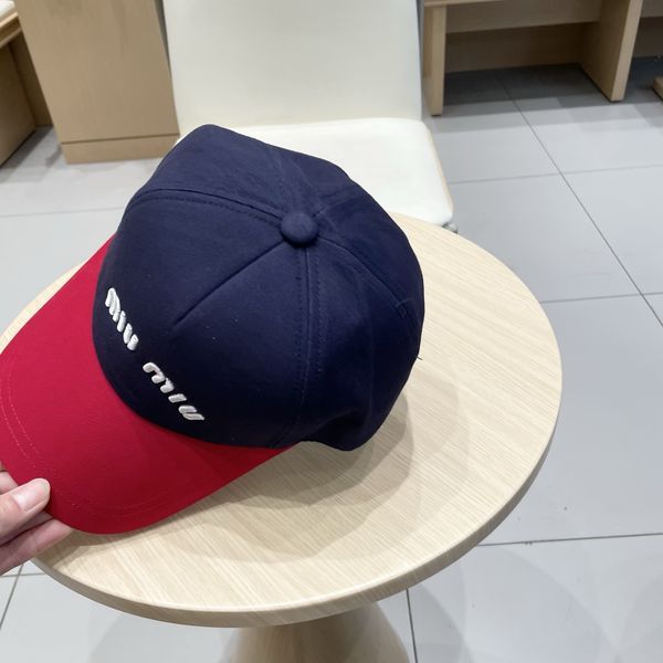 M*iuMiu  Hats Top XX20250413-42