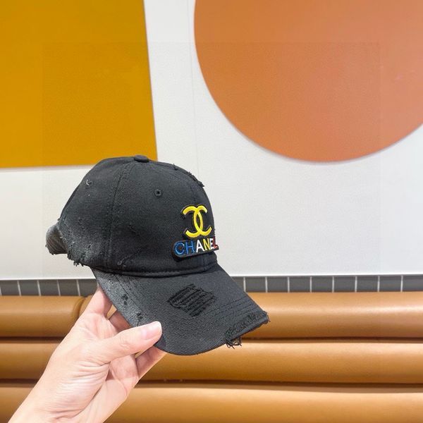 C*hanel  Hats Top XX20250413-50