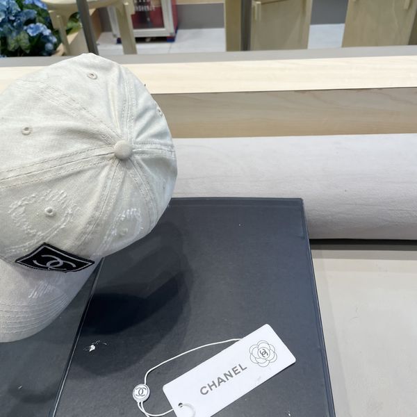 C*hanel  Hats Top XX20250413-51