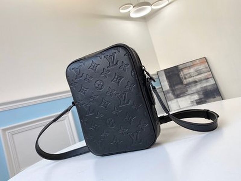 L*ouis V*uitton Bag Top Quality 16.0 x 21.0 x 4.5 cm