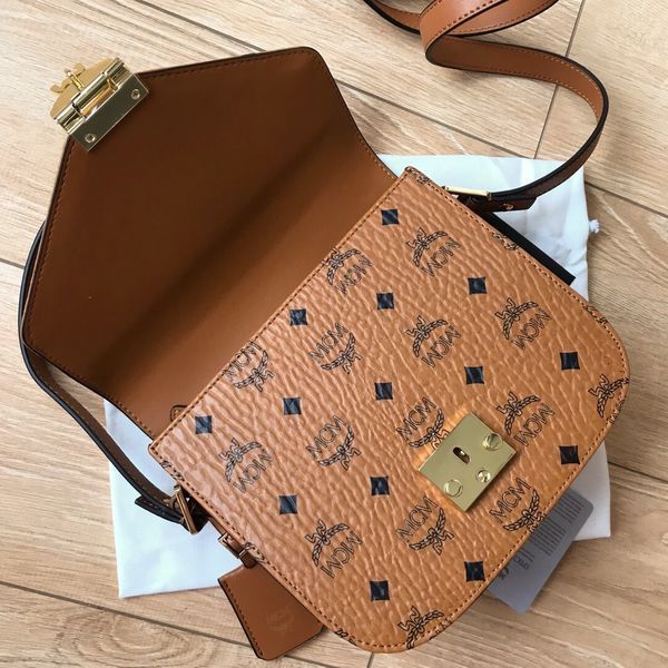 M*CM Top Bag 19*21*8.5cm