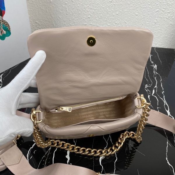 P*rada Top Bag 21*16*7cm