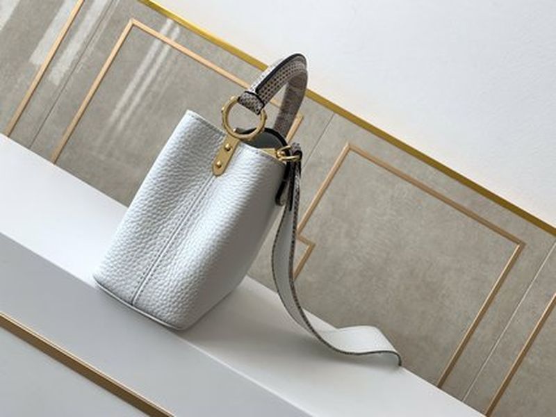 L*ouis V*uitton Top Bag 21x14x8cm