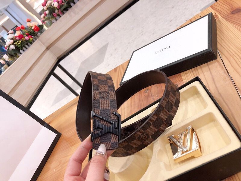 L*ouis V*uitton Belts Top Version