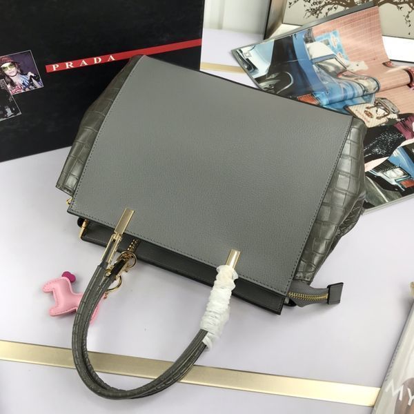 P*rada Top Bag 30*23*13cm