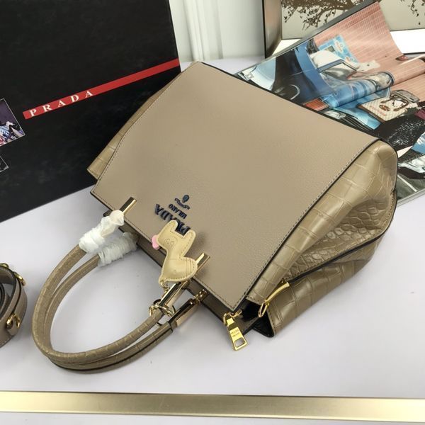 P*rada Top Bag 30*23*13cm