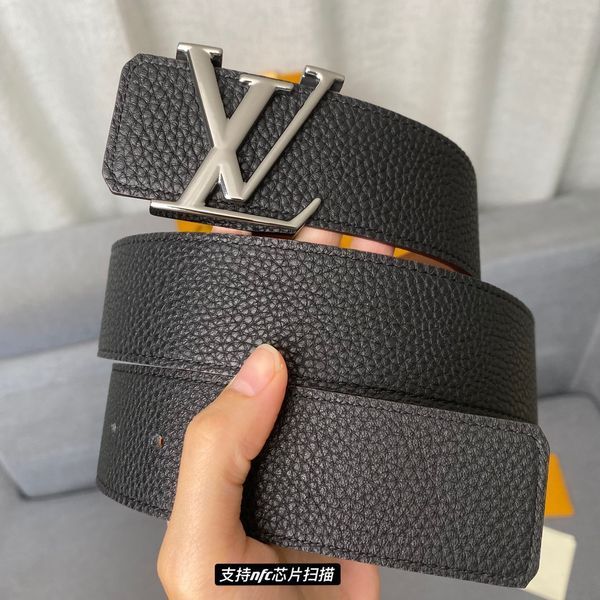 L*ouis V*uitton Belts Top Version