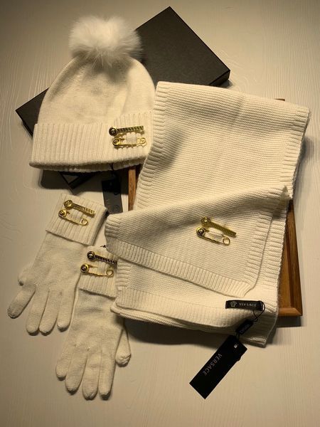 Scarf three-piece