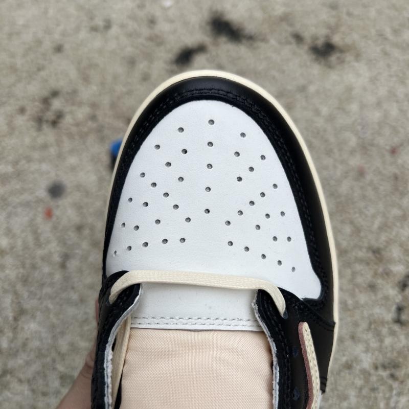 Travis Scott x Air Jordan 1